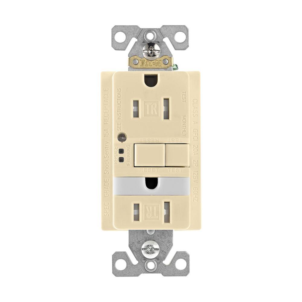 NL GFCI TR ST Duplex 15A 125V IV